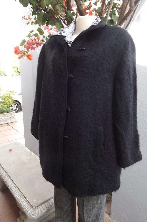 Stunning Basler Model Black Jacket in 67% Wool & 33% Mohair in size 14/38 - Basler size 44 - as new