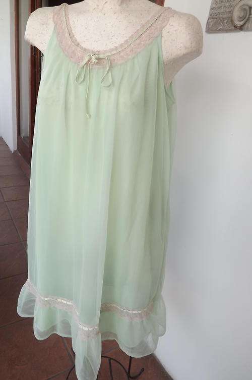 Vintage Mint Green Nightie with Beige Lace Neckline in size 10/34 - small ink spot - good condition