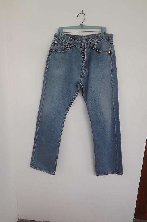 Men's Genuine Levi Jeans W.34 L32 - S01 - Button on Front - excellent condition