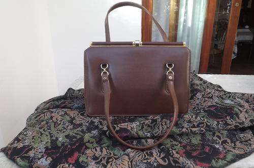 Beautiful Brown Slavin Handbag in very good condition - 19x26.5cm