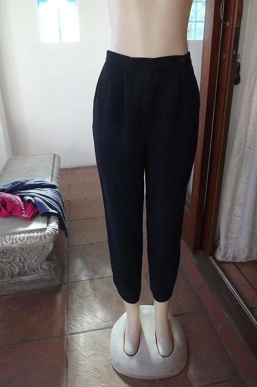 Stunning Navy Pants from Foschini in size 10/34 - High Waist - good condition