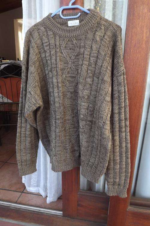 Men's Thick Knitted Sweater in Browns by Stature in size Large - Chest 125cm - good condition