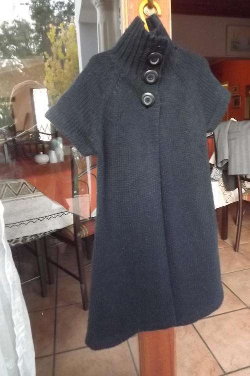 Lovely Black Knitted Jacket for 9-10yr old girl by Spiral - Chest 67cm - good condition