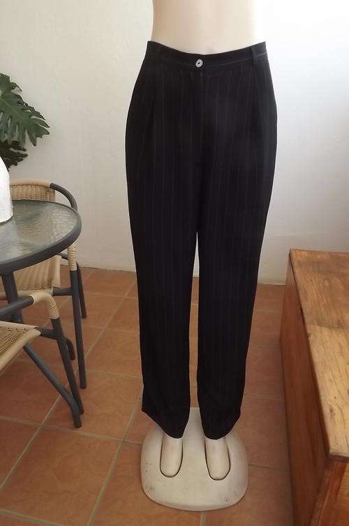 Black Classic Merien Hall Pants in size 12/36-Thin White Vertical Pattern-used but good for everday