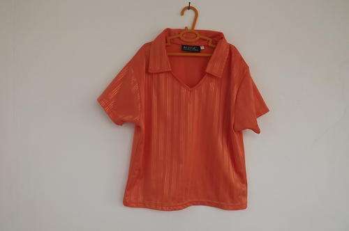 Orange Colour Top for 5-6 yr old boy in 100% Polyester - good condition