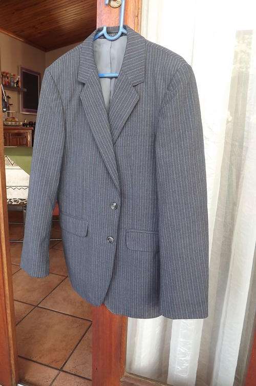 Boys Trevira Polyester Viscose Dark Grey Pinstriped Smart Jacket by Chappies - Chest 84cm -good cond