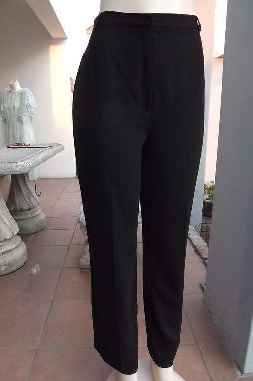 Smart Black Polyester Crepe Pants from New Era in size 10/34 - High Waist with no pockets -good cond
