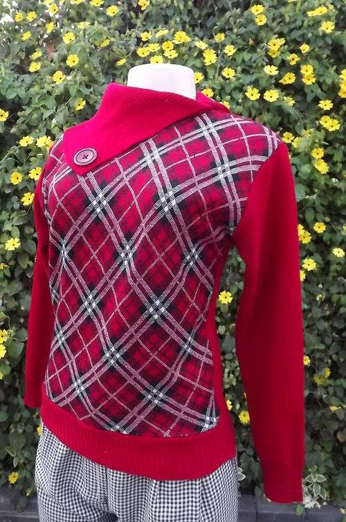 Red Knitted Acrylic Jumper Scottish Check Front in size 8/32 - pretty open polo neck -good condition