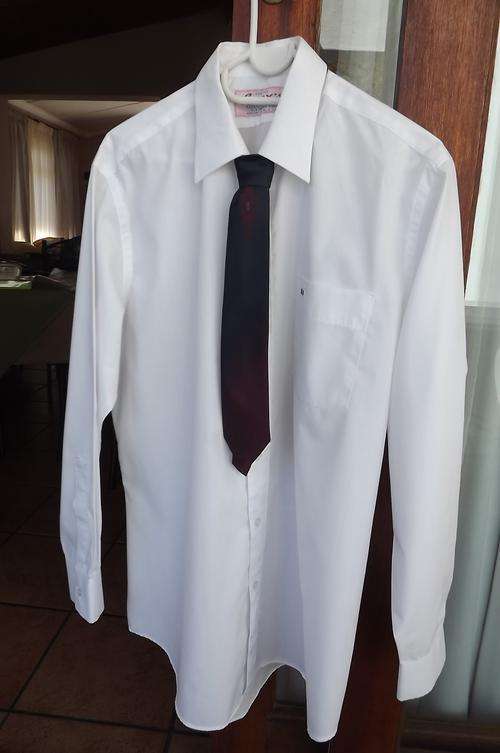 Excellent White Men's Shirt by Johny's Expert Custom Tailors - made in Japan - chest 120cm