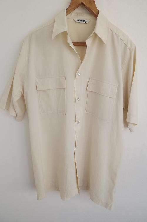 Cream Colour 100% Cotton Men's Shirt by Oakridge in size Medium - as new - Chest 116cm.
