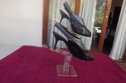 Pair of Stunning Black & Dull Silver Shoes suitable for any formal occasion in size 4/37 by Robo