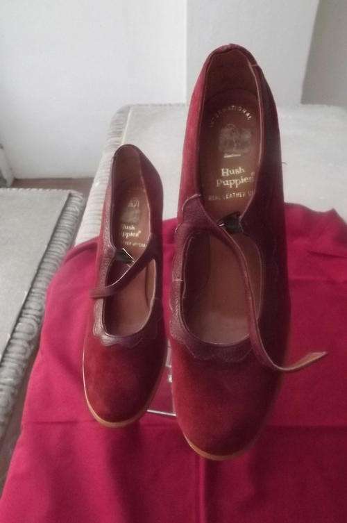 Hush Puppy Burgundy Colour Ladies Shoes with Real Leather Uppers in size 6/39 - used a few times