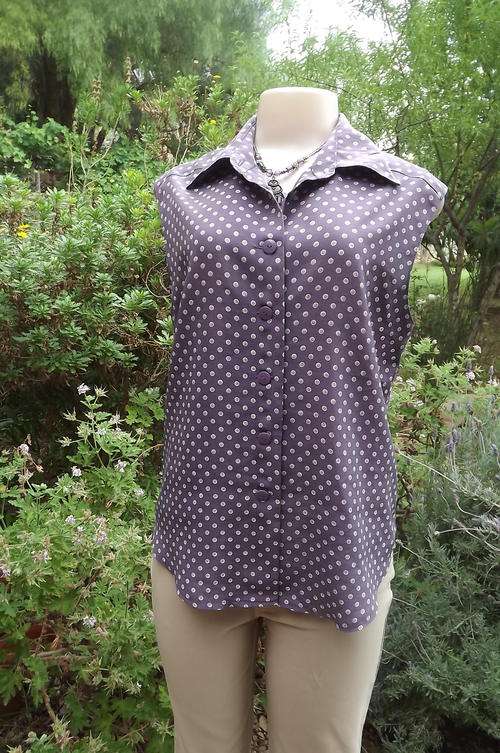 Very Pretty Dotted Lavender Top - button down with collar in size 12/36 -good quality garment-as new