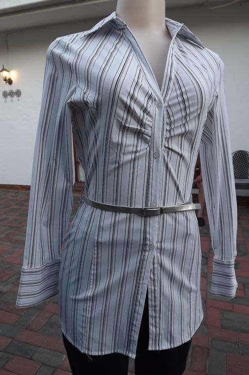 Black & White Long Striped Polycotton Stretch Styled Shirt in size 12/36 - Wide Cuffs-very good cond