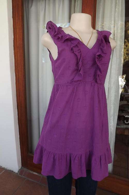Dark Purple long top/short dress in 100% cotton.Size 34/10.Frilled V-neckline.Good condition