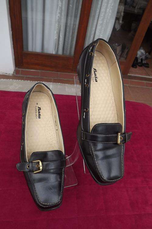 Pair of black Bata flexology shoes in size 8.Very comfortable.Used once.As new