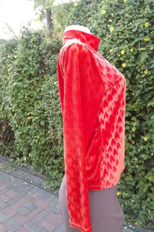 Nectarine Colour Velvet Embossed High Neck Top in size 6/30 - long sleeves - very good condition