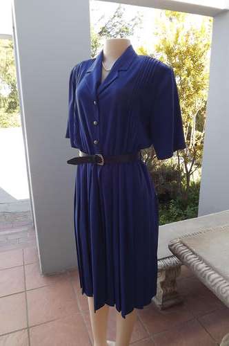 Silky royal blue vintage dress from Smart Set by Wolpe Fashion Holdings in size 42/18.Elasticated mi
