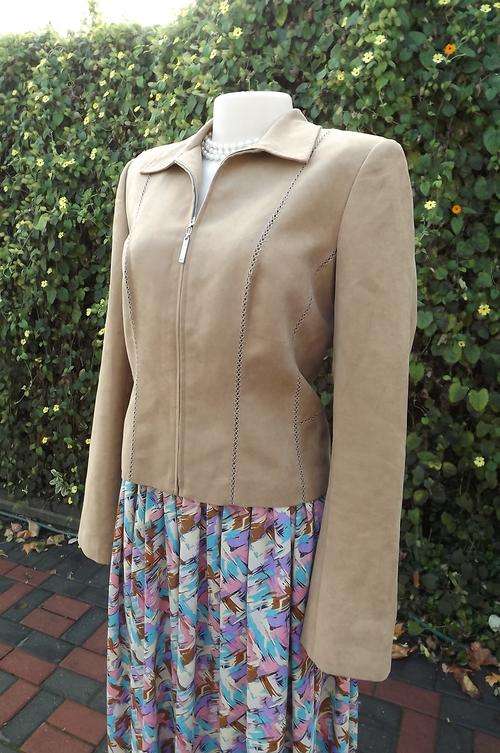 Cropped camel colour zipped jacket from Next in size 34/10 with suede look.100% Polyester.Embroidere