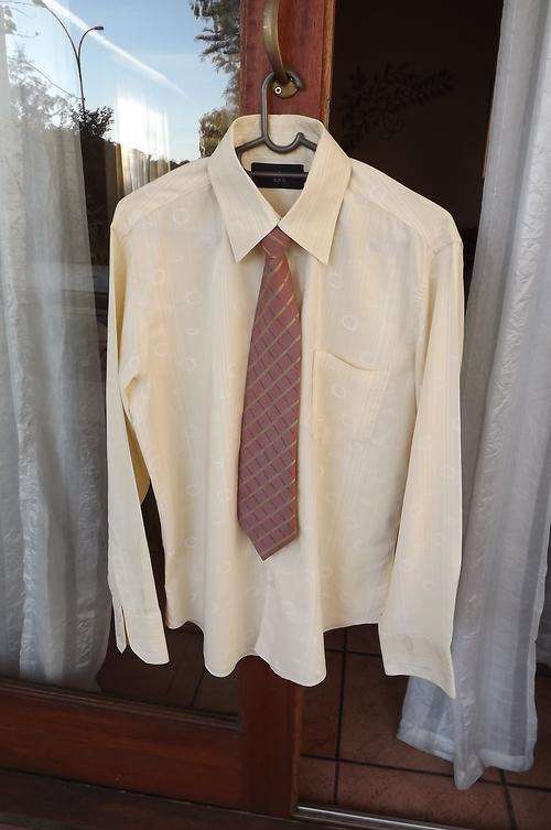 Couture Men's shirt by Shakur Olla in Italian fabric size Medium.Chest 112cm.Include Cignal tie.