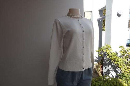 Stunning Knitted Off White Cardigan in Acrylic and Lycra in size 10/34 - very good condition