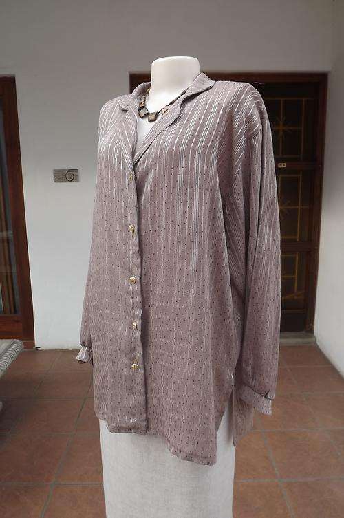 Ecru colour striped blouse with tiny purple polkadots.Size 44/20.Loose style.Beautiful fabric!