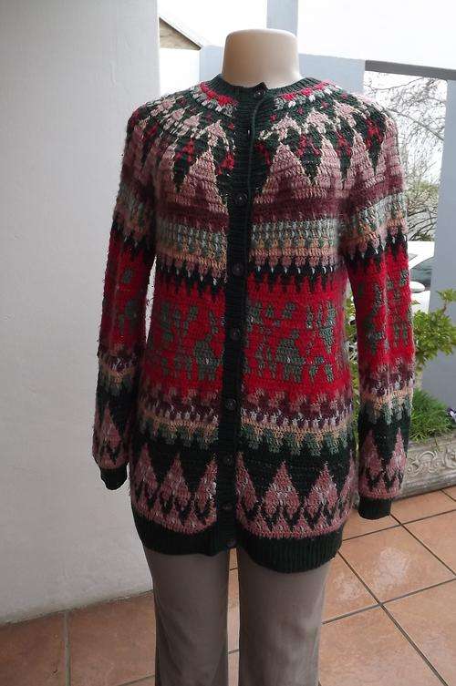Vintage multi colour handmade crochet cardigan with button down front.Size 34/10.
