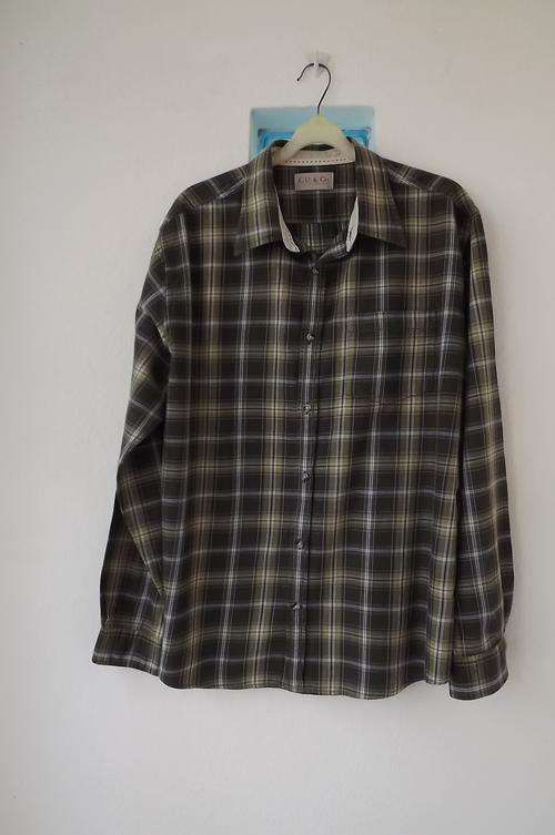 Good quality olive green check CU&Co outdoor collection shirt size Large 120cm chest.In 100% cotton.