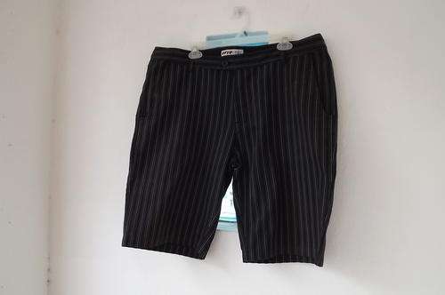 Modern black & white striped men's shorts by "EFFezt"size 40.Yoked back with fashionable pockets