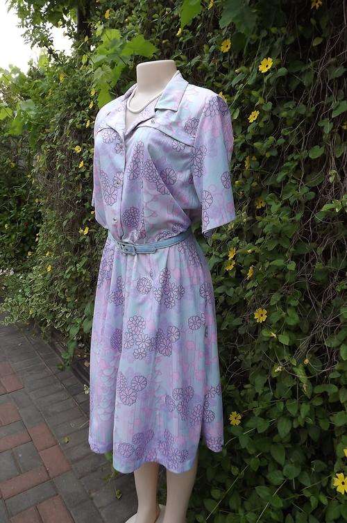 Vintage dress in soft pink/blue colours by Davley size 42/18.Yoked shoulders with tucked front.