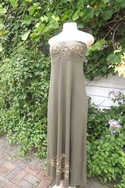 Military green strapless dress size 34/10 with bo-ho ruberized pattern.Elasticated bust.Empire style