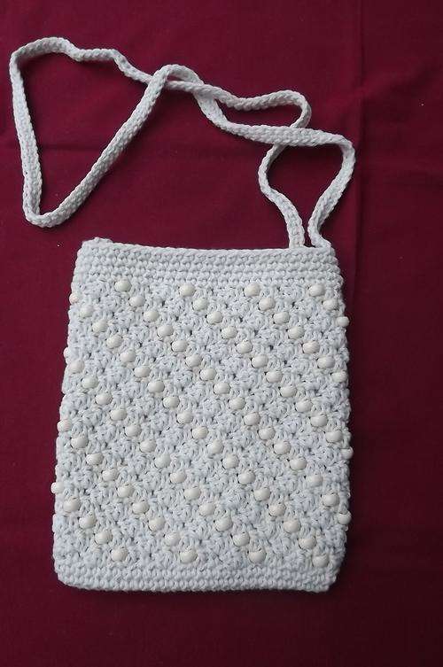 Stunning small crochet sling bag with zip.With beads.Cream colour.Size 18x16.5cm.New item-never used