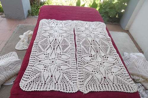 Handmade Crochet runner in cream cotton yarn. Size 90 x 40cm.. Used but in good condition.