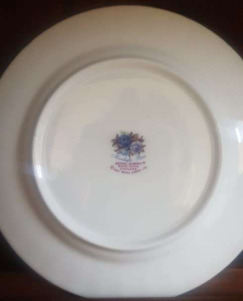 8 x Royal Albert "Moonlight" Trios