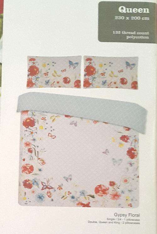 QUEEN SIZE 132 THREAD COUNT DUVET SET
