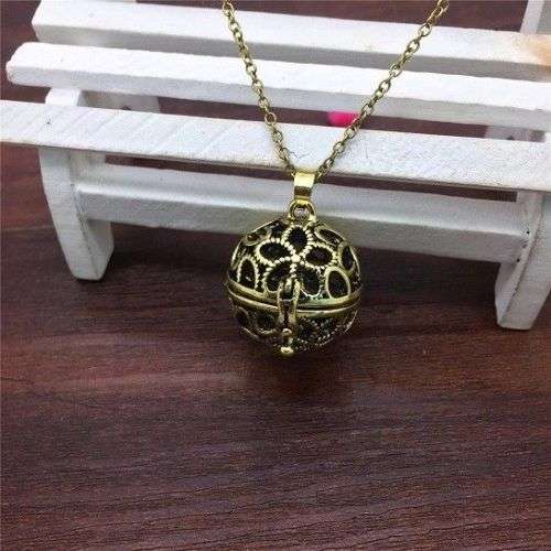 Bronze/silver  Essential Aromatherapy Diffuser Necklace and pendant 2x designs to choose