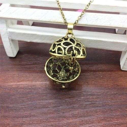 Bronze/silver  Essential Aromatherapy Diffuser Necklace and pendant 2x designs to choose