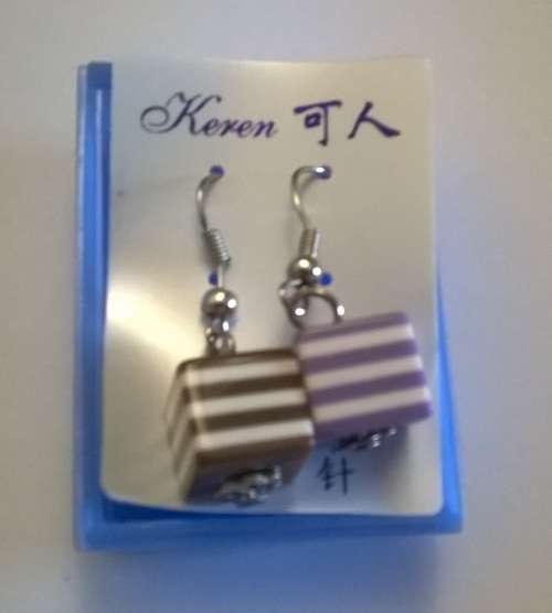 Small business start up!! over 600 items of jewelry!!
