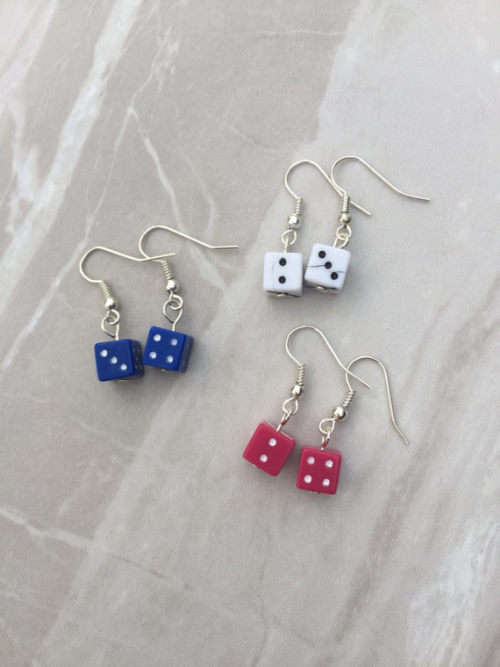 Small business start up!! over 600 items of jewelry!!