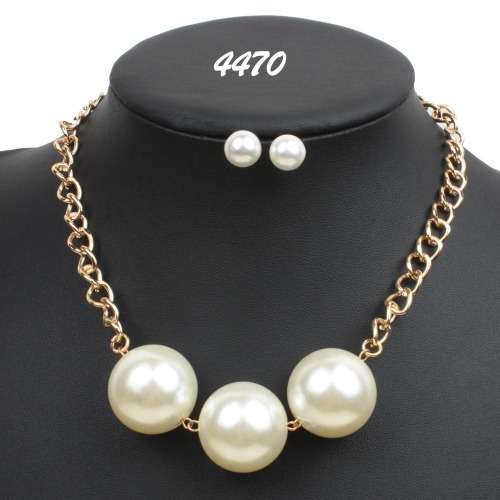 Pearl necklace and earring sets.. Various design choices!
