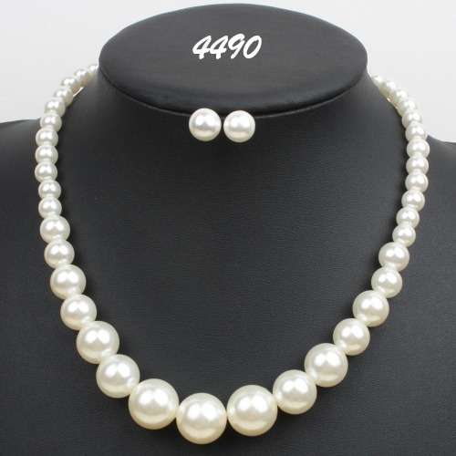 Pearl necklace and earring sets.. Various design choices!