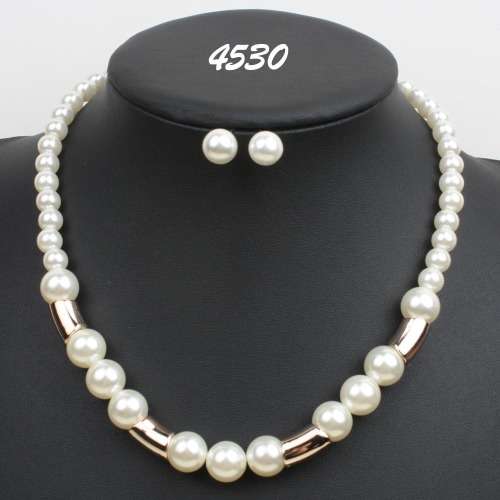 Pearl necklace and earring sets.. Various design choices!