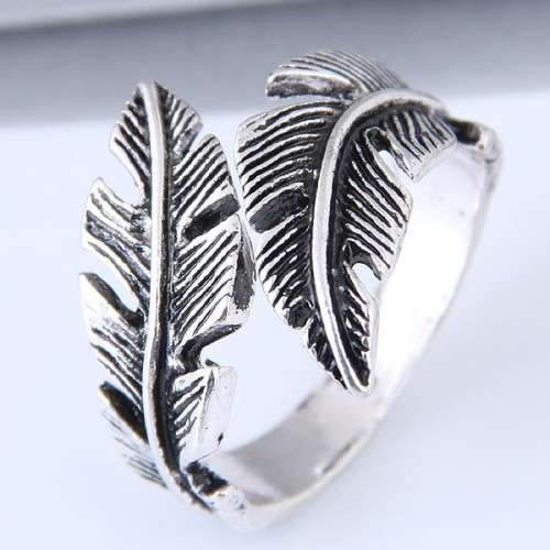 Gothic/Punk silver plated feather ring