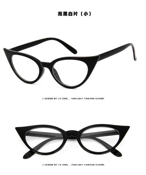 Stunning ladies Sunglasses, in a variance of colors!! Free pouch included..