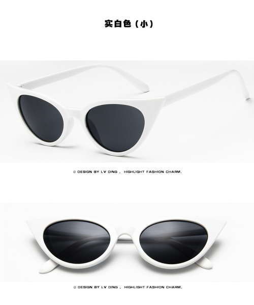 Stunning ladies Sunglasses, in a variance of colors!! Free pouch included..
