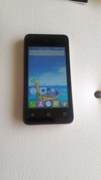 Mobicell Candy in box with accessories