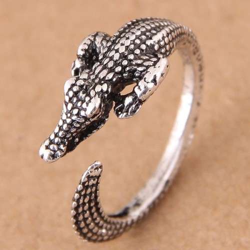 Croc ring