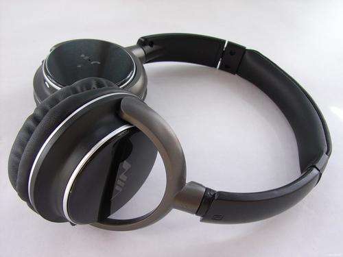 NIA Bluetooth Stereo Headphones - R1 Crazy Sale!