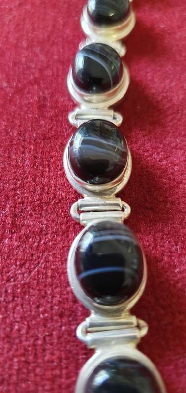 SILVER 925 BRACELET WITH POLISHED STONE. ANTIQUE DESIGN.
