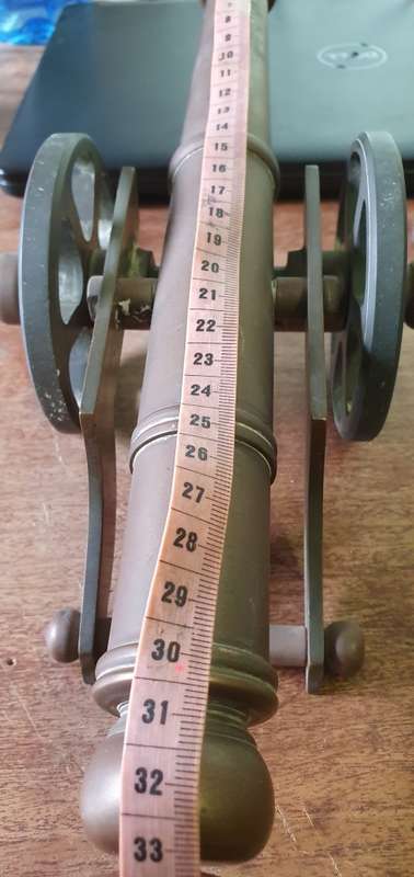 CANNON. SOLID BRASS. MADE TO SCALE. 34CM LONG.